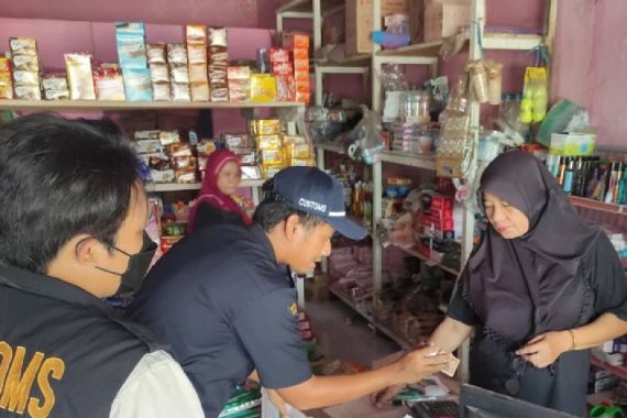 Bea Cukai Terus Memburu Rokok Ilegal di Sejumlah Wilayah, Ini Hasilnya - JPNN.COM