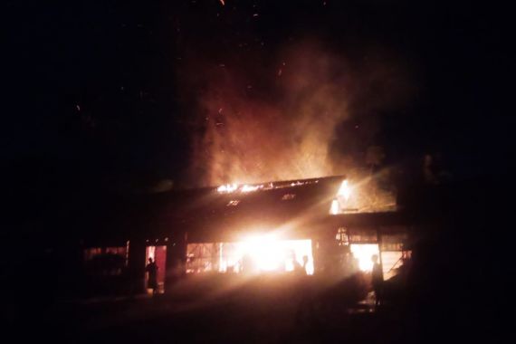 Pabrik Boks Penetas Telur di Tangerang Terbakar, Ini Penyebabnya, Ya Ampun - JPNN.COM