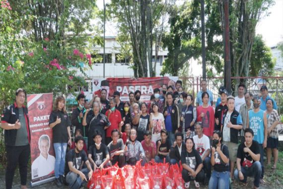 Komunitas Sopir Taksi Online Sulut Ikut Deklarasikan Dukungan untuk Ganjar Pranowo - JPNN.COM
