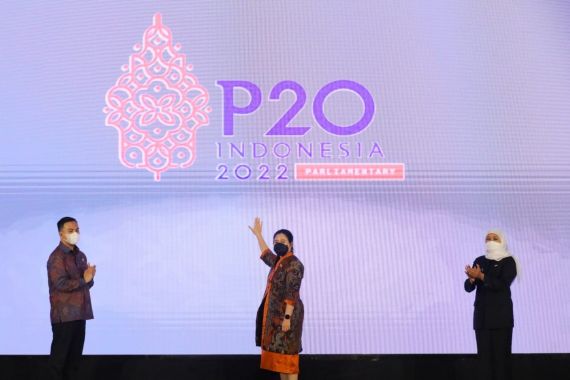 Khofifah Berharap Kickoff Meeting P20 Jadi Momentum Dorong Percepatan Jatim Bangkit - JPNN.COM