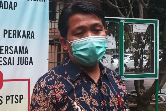 Orang Tua Ronal Dihadirkan Dalam Sidang Cerai, Begini Kesaksiannya - JPNN.COM