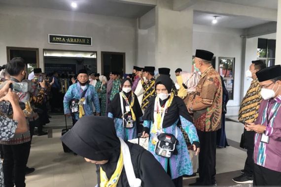 2 Jemaah Calon Haji Asal Kalbar Dirawat di RSBP, Belum Ada Kepastikan Bisa Berangkat atau Tidak  - JPNN.COM