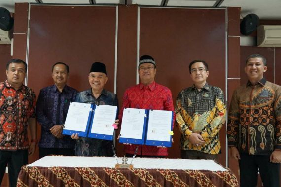 Gandeng Pemkab Kerinci, UT Bertekad Tingkatkan Kualitas SDM Daerah - JPNN.COM