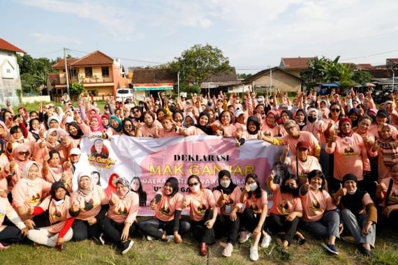 Ratusan Mak-Mak di DIY Kepincut Mendukung Ganjar Pranowo Gegara Ini - JPNN.COM