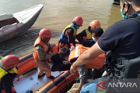 Remaja yang Hilang Tenggelam di Perairan Sungai Musi Ditemukan Meninggal Dunia - JPNN.COM
