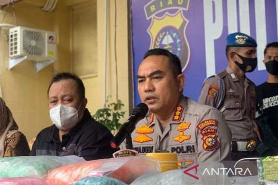 Kompol Andre Setiawan dan Tim Bergerak, Kurir Narkoba yang Bawa Senpi Rakitan Tak Berkutik - JPNN.COM