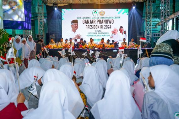 2.500 Santri di Malang Gelar Selawat dan Doa Bersama untuk Ganjar Pranowo - JPNN.COM