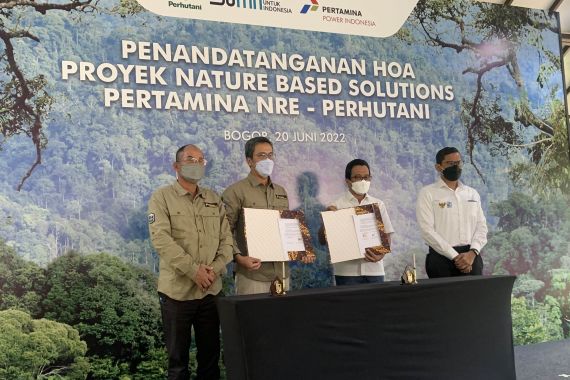 Dorong Nol Emisi Karbon, Pertamina NRE dan Perhutani Kembangkan NBS - JPNN.COM