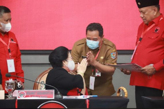 Bahtiar Kemendagri Sempat Bicara dengan Megawati & Olly Dondokambey, Lihat Itu - JPNN.COM