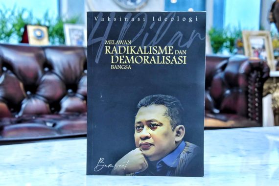 Bamsoet Luncurkan Buku soal Urgensi Vaksinasi Ideologi untuk Tangkal Radikalisme - JPNN.COM