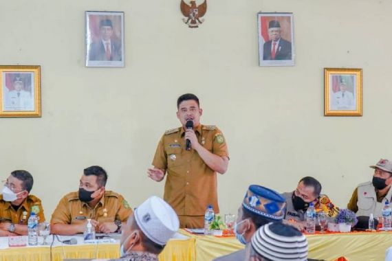 Bobby Nasution Bakal Bangun Tembok Laut, Buat Apa? - JPNN.COM