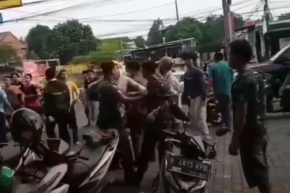 Anggota TNI yang Dikeroyok di Bekasi Ternyata Anak Buah Laskamana Yudo - JPNN.COM