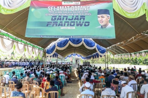 Sejumlah Ulama dan Kiai di Madura Deklarasikan Dukungan Untuk Ganjar Pranowo - JPNN.COM