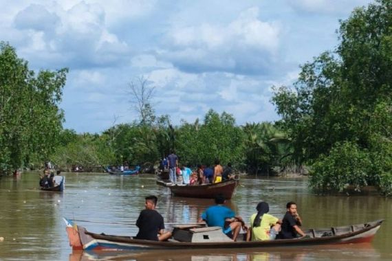 Detik-Detik Sulaiman Diserang Buaya, Diseret ke Tengah Sungai - JPNN.COM