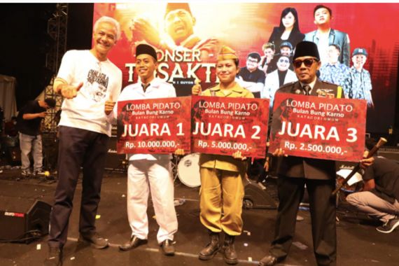 Warga Kendal Ini Raih Juara Pertama Berpidato ala Bung Karno - JPNN.COM