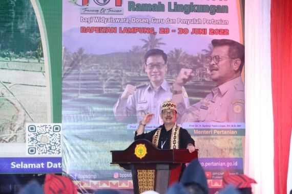 Mentan SYL Sebut Petani Harus Bisa Adaptasi dengan Tantangan Alam - JPNN.COM