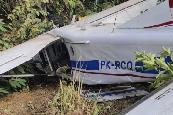 Pesawat AMA Mendarat Darurat di Keerom Papua - JPNN.COM