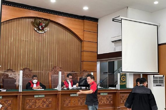 Ajukan Tuntutan 6 Tahun Penjara, Jaksa Minta Alvin Lim Ditahan - JPNN.COM