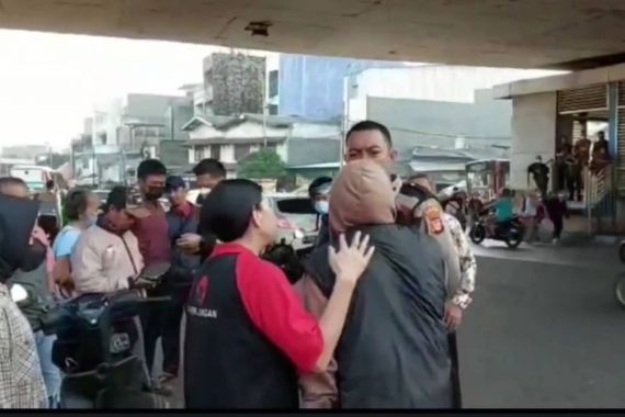Mahasiswi Aniaya Polisi, Berusaha Merampas Senjata Api - JPNN.COM