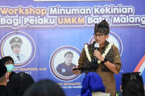 Kunjungi Pelatihan UMKM di Malang, Sandiaga Uno Soroti Produk Minuman - JPNN.COM