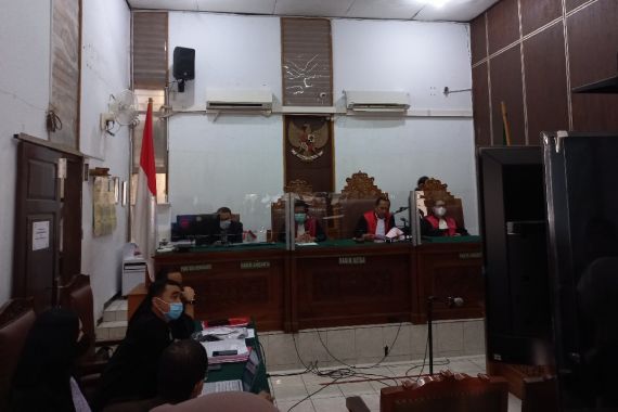 Sidang Kasus Putra Siregar Kembali Digelar, Nur Alamsyah Tidak Kunjung Hadir - JPNN.COM