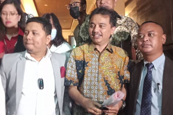 Kasus Meme Stupa Mirip Jokowi, Roy Suryo Lumayan Lama di Penjara - JPNN.COM