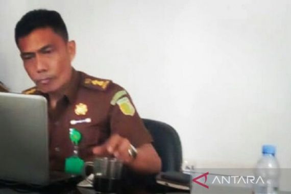 Kejati Maluku Tetapkan 2 Tersangka Korupsi Dana Hibah - JPNN.COM