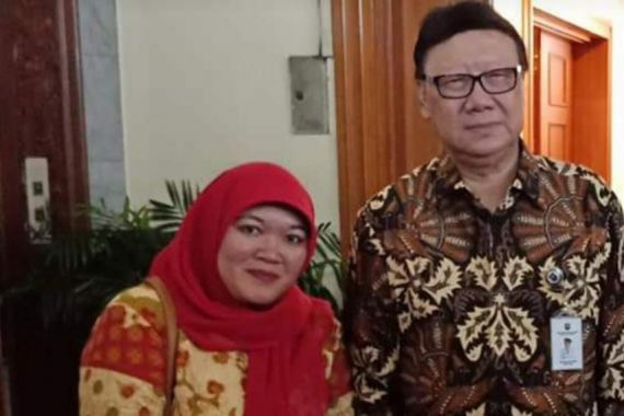 Ibu Nur: Baru Pekan Lalu Dapat Kabar Pak Tjahjo Sakit, Sekarang Meninggal - JPNN.COM