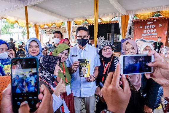 Sandiaga Uno Ingin Produk Ekonomi Kreatif Yogyakarta Tampil di ASEAN Tourism 2023 - JPNN.COM