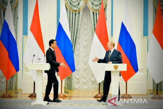 Malam-malam, Jokowi Telepon Putin, Bicara soal Kesepakatan Laut Hitam, Apa Itu? - JPNN.COM
