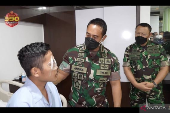 Kondisi Prajurit TNI Praka Zubaidi dan Serda Sudirno Akibat Tertembak - JPNN.COM