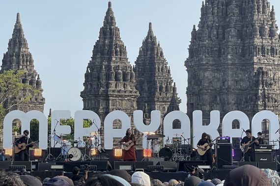 Sempat Gugup, Dere Berhasil Puaskan Penonton Prambanan Jazz Festival 2022 - JPNN.COM