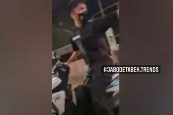 Penusuk Ibu dan Anak di Bekasi Ternyata Bukan Polisi, Siapa Dia? - JPNN.COM