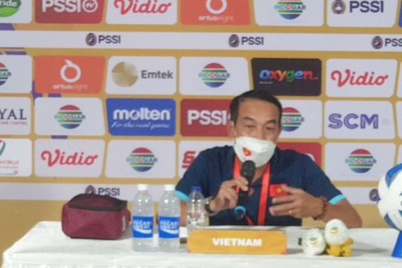 Respons Mengejutkan Pelatih Vietnam Soal Suporter Indonesia - JPNN.COM
