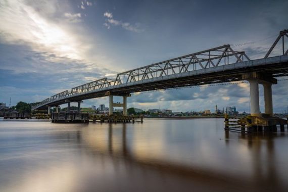 Kabar Terbaru dari Pak Edi Soal Pembangunan Jembatan Paralel Kapuas I - JPNN.COM