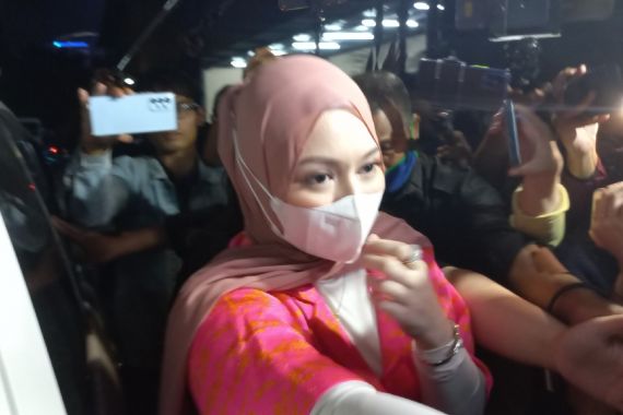 Dituding Beragam Isu Miring Setelah Cerai dari Sule, Nathalie Holscher: Tolong Bantu Saya - JPNN.COM