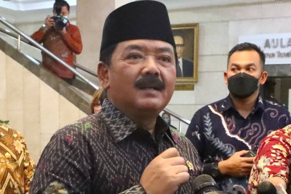 Serahkan 12 Sertifikat di Kutai, Menteri ATR: PTSL Terus Kami Lanjutkan dan Percepat - JPNN.COM