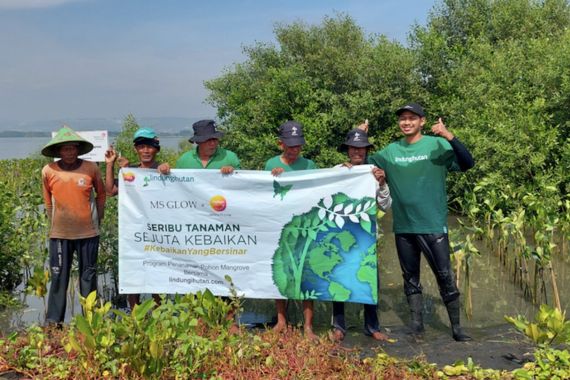 Peringati Hari Lingkungan Hidup Sedunia, MS GLOW Sumbang Seribu Tanaman di 7 Kota - JPNN.COM