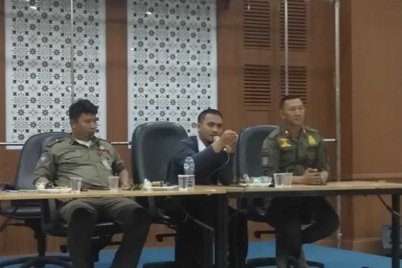 PTT Satpol PP DKI Harap Diperlakukan Seperti Guru Honorer yang Diangkat Menjadi ASN - JPNN.COM