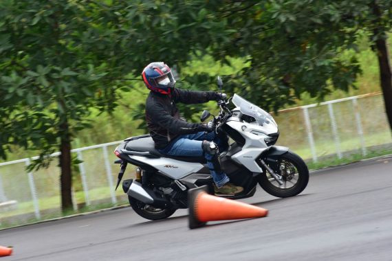 Test Ride Honda ADV 160: Trek Basah, Siapa Takut? - JPNN.COM