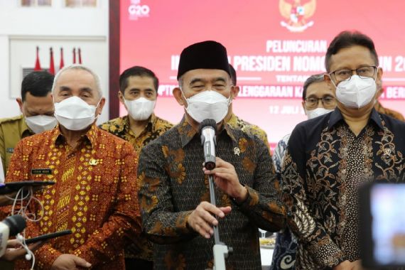 Pernyataan Terbaru Muhadjir soal Pesantren Shiddiqiyyah Jombang, Sebut Nama Presiden Jokowi - JPNN.COM
