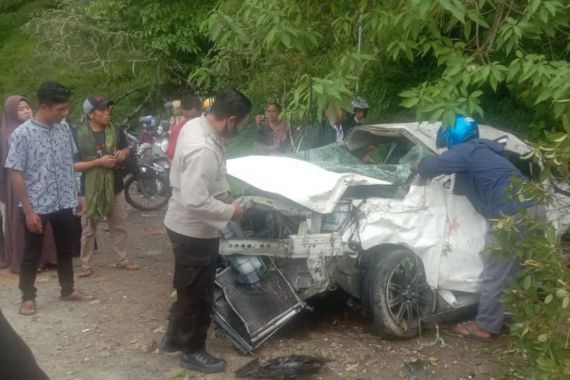 Avanza Terjun Bebas ke Jurang di Lombok Timur, 3 Tewas - JPNN.COM