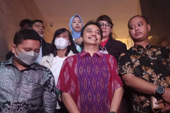 Roy Suryo Digarap Penyidik Selama 11 Jam, Bagaimana Statusnya? - JPNN.COM