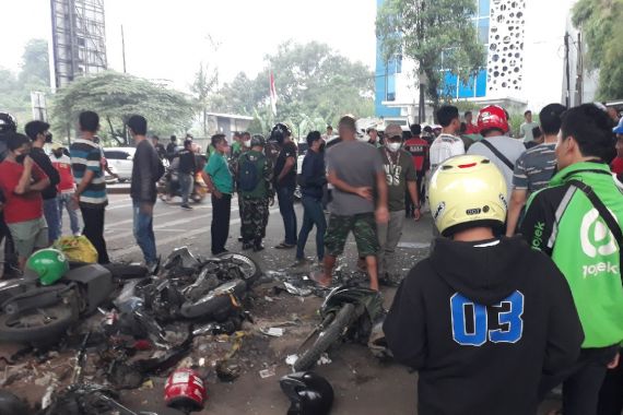 Prajurit TNI AL Jadi Korban Kecelakaan Truk Pertamina di Cibubur  - JPNN.COM