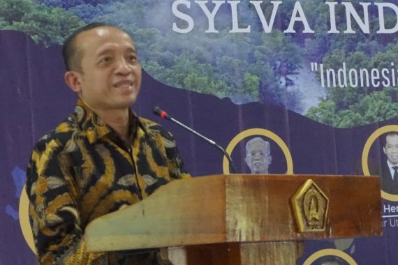 KLHK Sebut Kaderisasi Rimbawan Muda Mutlak Diperlukan di Indonesia - JPNN.COM