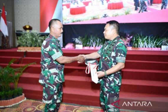 Sertu Husni Thamrin, Babinsa Penyambung Lidah Suku Anak Dalam dengan Presiden Jokowi - JPNN.COM