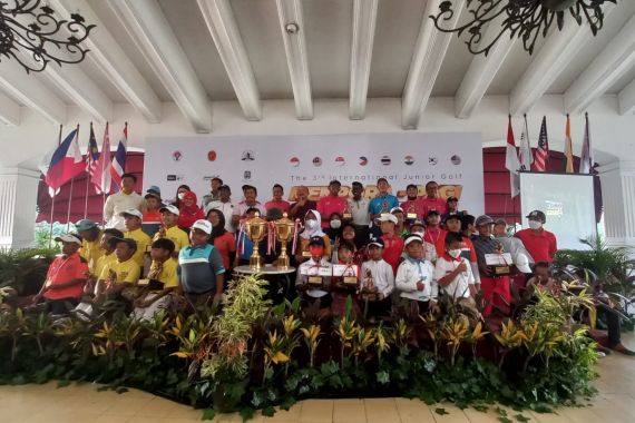 Daftar Juara Menpora-PAGI International Junior Golf Championship 2022 - JPNN.COM