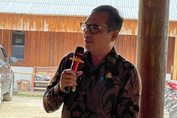 Wabup Era Ungkap Fakta Gaji Guru PPPK yang Ditanggung Pusat, Bisa Bikin Honorer Melongo - JPNN.COM