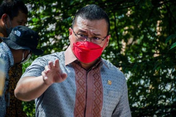 Kasus Covid-19 Melonjak, Kenneth PDIP Desak Anies Baswedan Kembali Menerapkan PSBB - JPNN.COM