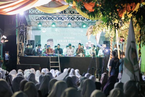 Ini Alasan Ribuan Santri dan Ulama Beri Dukungan untuk Ganjar Pranowo - JPNN.COM